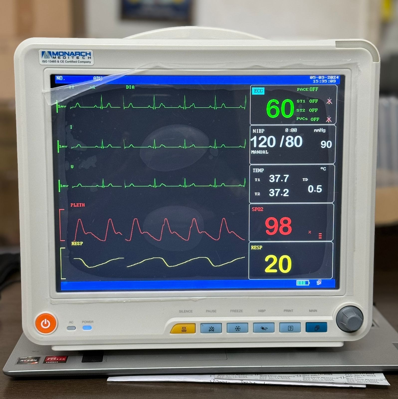 PATIENT MONITOR